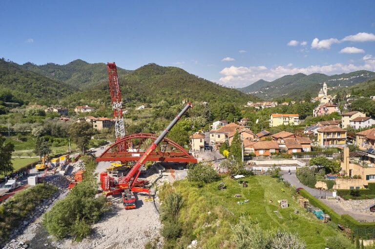 Garlenda, posato il nuovo ponte in località Villafranca