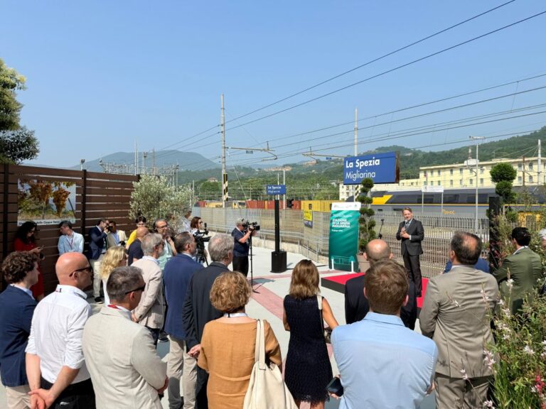 Treni, inaugurato il nuovo hub Cinque Terre alla stazione ferroviaria La Spezia Migliarina