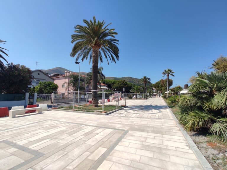 Ceriale, riapertura della passeggiata a mare di ponente