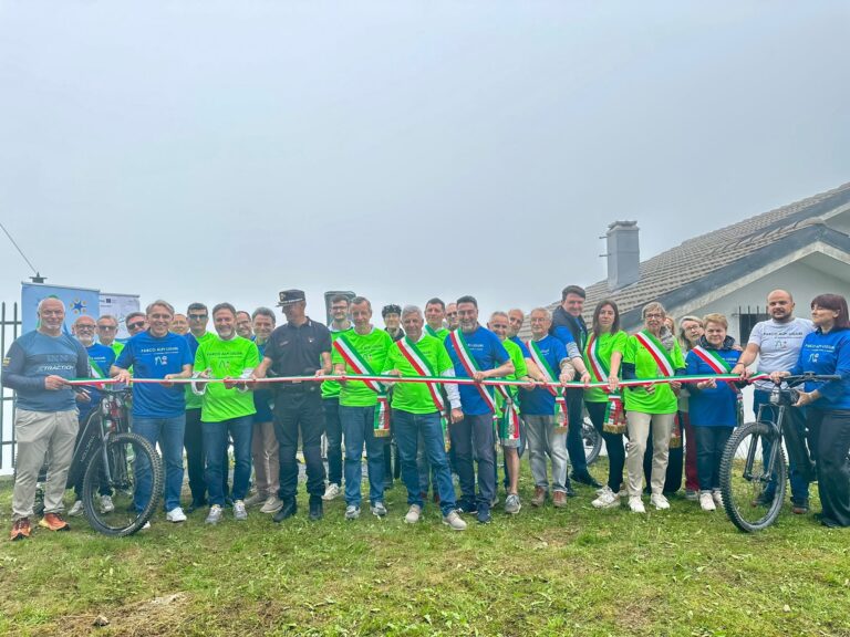 Inaugurata la Ciclovia dei Liguri, percorso cicloturistico con ricarica per le e-bike da Pieve di Teco a Dolceacqua