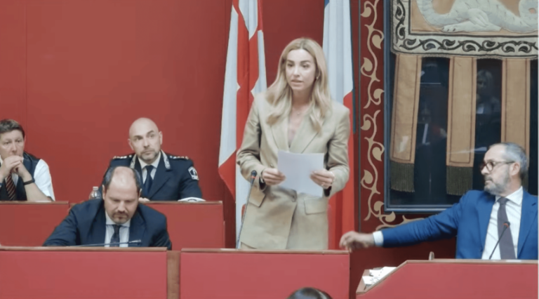 Crisi Amt, Salis porta i conti in consiglio comunale: la differenza tra stima e incassi è di 36,6 milioni in due anni