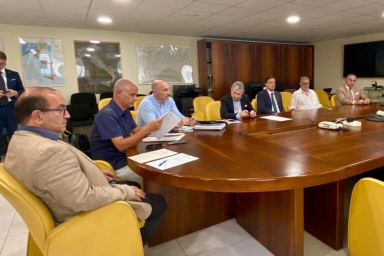 Appalti pubblici, a Savona firmato il protocollo per legalità, sicurezza e qualità del lavoro