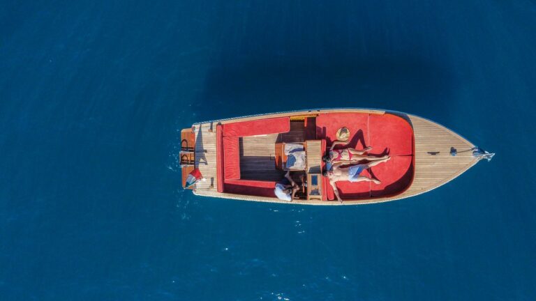 Cantiere Mussini, due nuove collaborazioni con Acqua Calizzano e Lovrén per valorizzare l’eccellenza ligure in mare