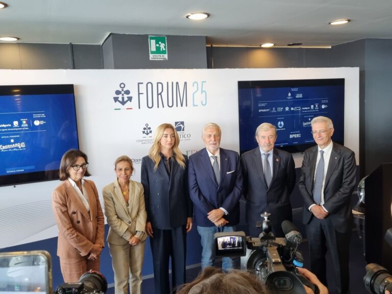 Salone Nautico, chiusura a 124 mila visitatori (+2,8%). Formenti: «Vendite in tutti i settori, con exploit della piccola nautica»