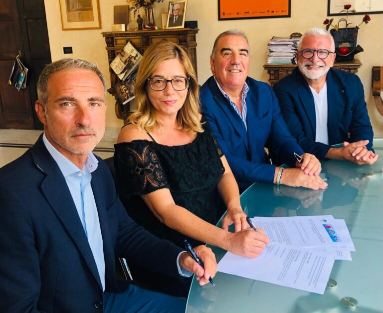 Sarzana candidata Capitale della Cultura 2028: firmato il protocollo con i sindacati