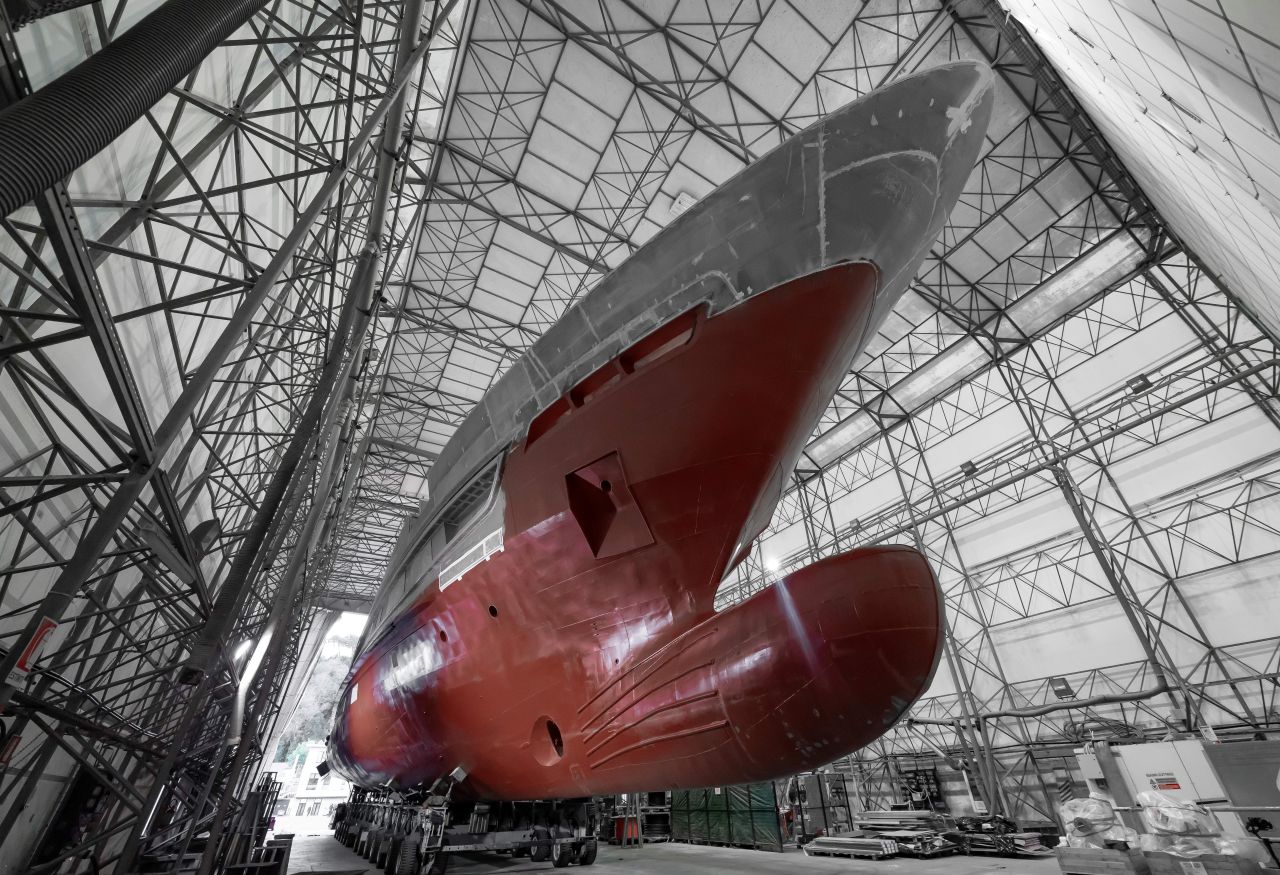 Baglietto, il primo scafo T54 raggiunge la Spezia per l’allestimento