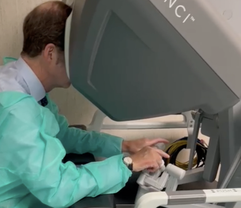 All’Ospedale San Paolo di Savona il nuovo robot Da Vinci per le operazioni