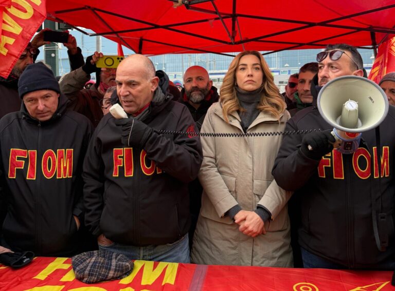 Prosegue il presidio dei lavoratori ex Ilva a Cornigliano, Salis annuncia nuovo incontro con Urso