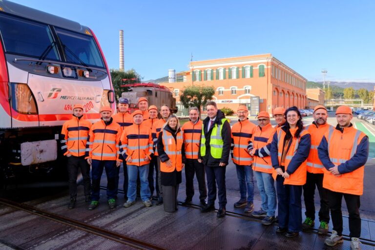 Alstom, a Vado Ligure consegnata la 200ª locomotiva Traxx Universal