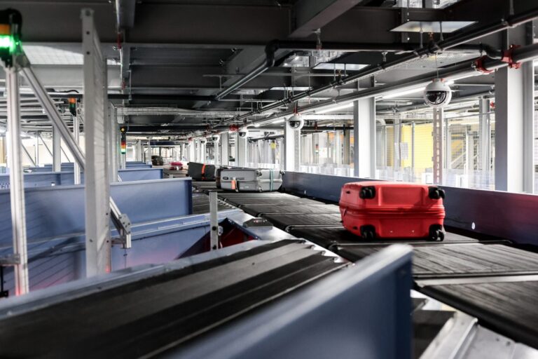 Leonardo, innovazione genovese in due contratti per oltre 120 mln di dollari in aeroporti Usa