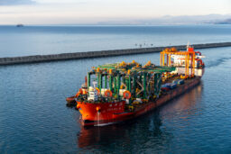 Psa Pra’ sono arrivate sei nuove gru di piazzale elettriche