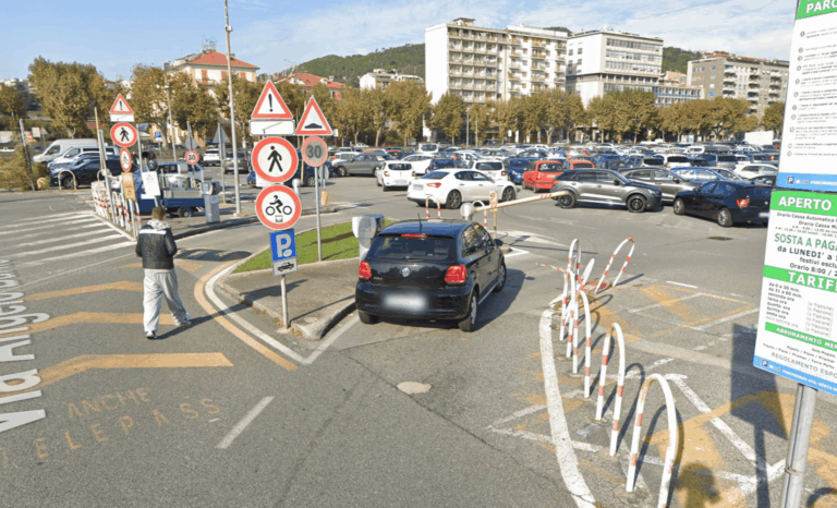 Savona: sotto Natale sosta gratuita nei parcheggi di piazza del Popolo e via Piave