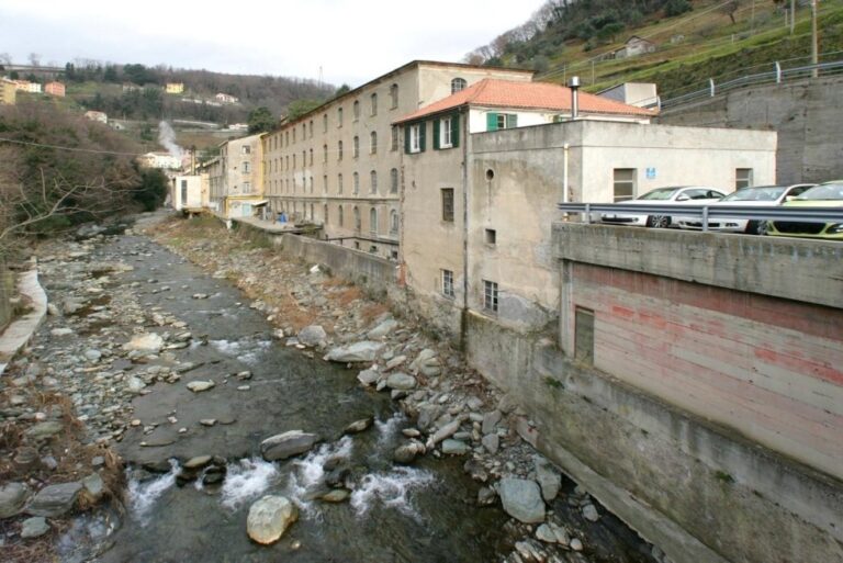 Voltri, chiude la Cartiera Grillo: a casa 20 dipendenti