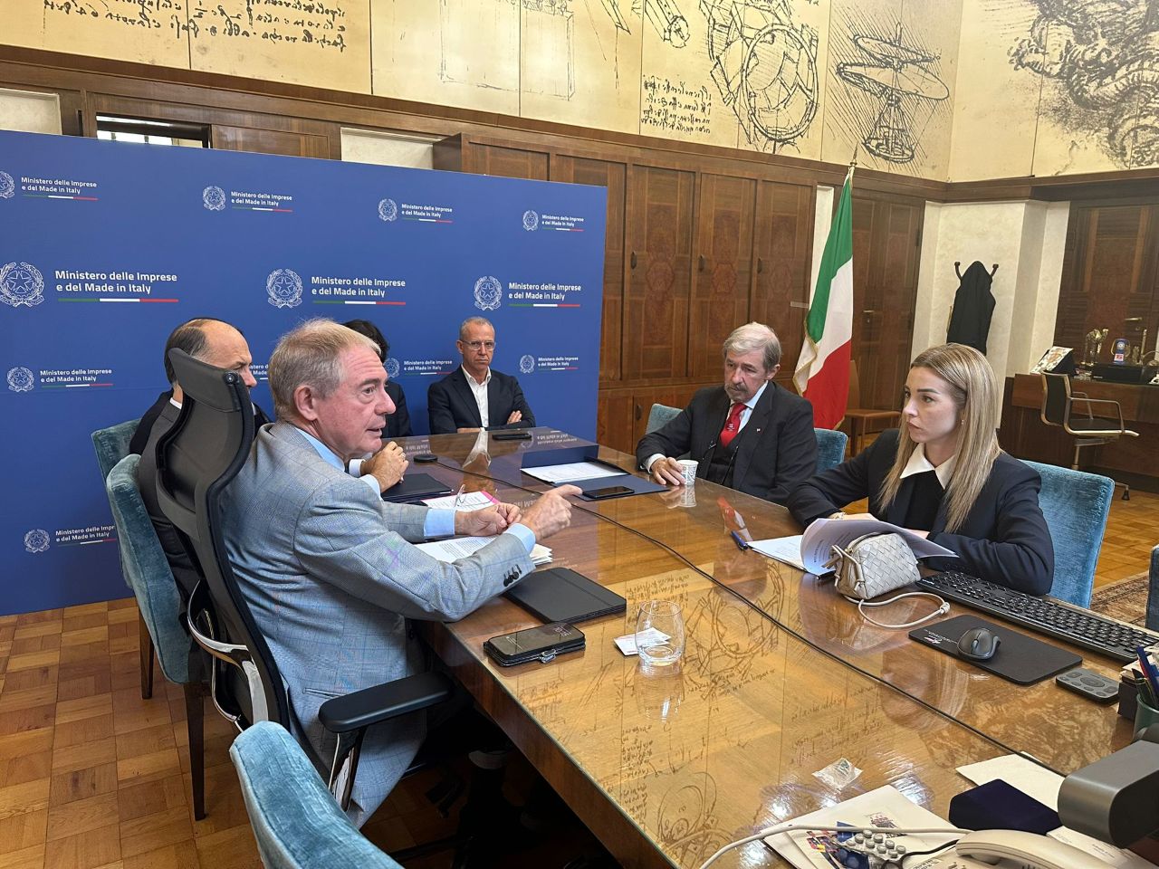 Ex Ilva, Urso ribadisce “nessuna chiusura”. Allo studio rimessa in funzione della linea dello zincato