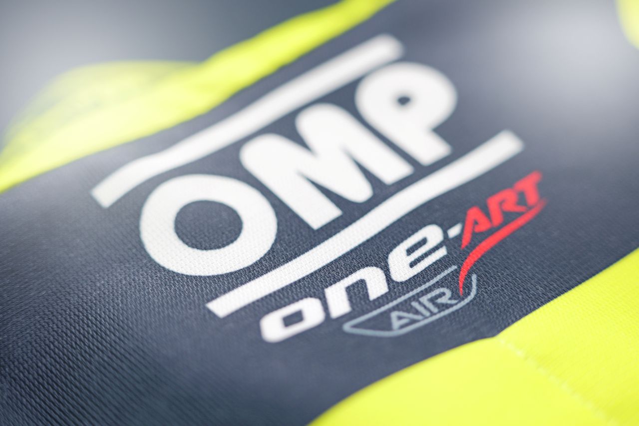 Omp lancia One Art Air, la tuta per il motorsport più traspirante al mondo