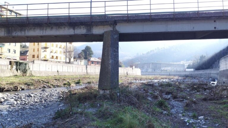 Struppa, il ponte pedonale Matteo Castello chiuso per gravi ammaloramenti
