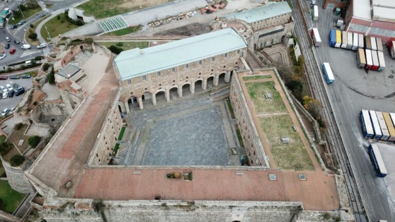 Città in scena: sostenibilità, adattamento, housing accessibile al centro dei progetti presentati a Savona