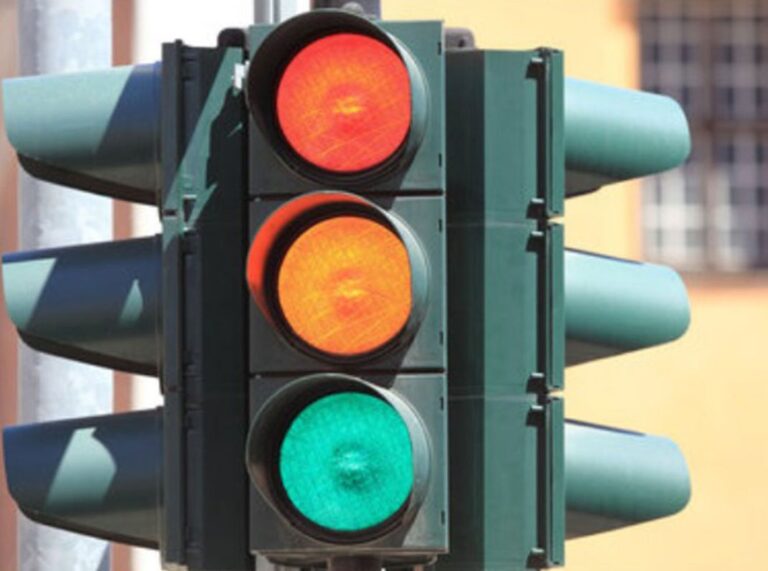 Recco, semaforo intelligente tra via Roma e via Revello