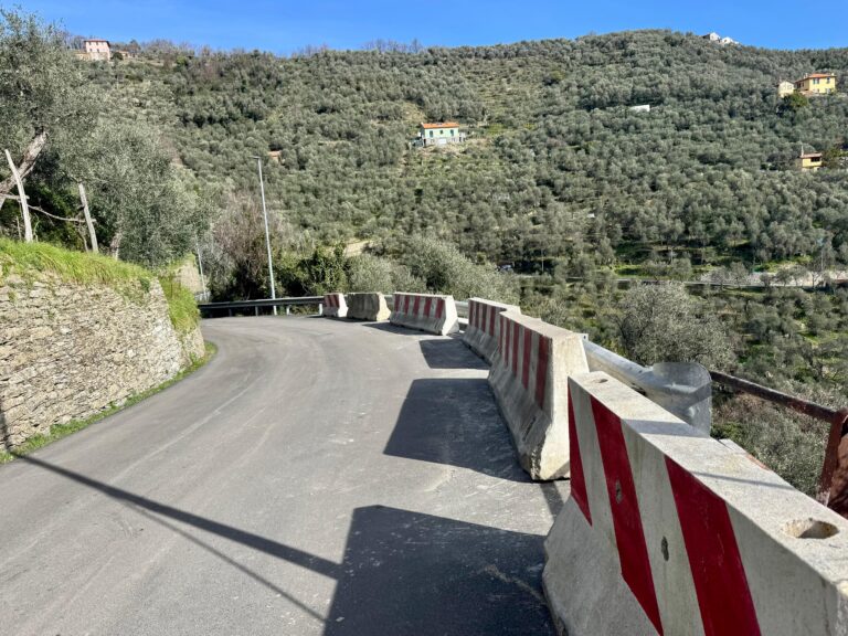 Chiavari, secondo lotto dei lavori nella strada di Sanguineto