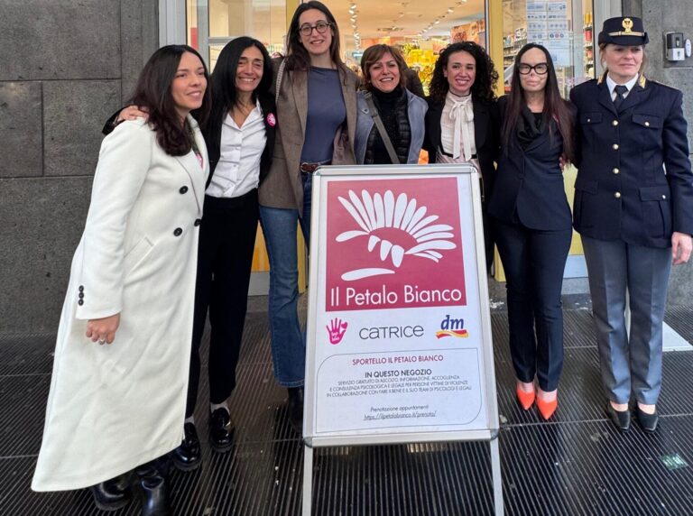 Il petalo bianco genova