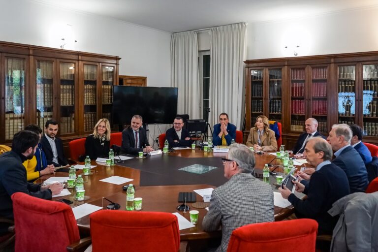 Incontro Salis Confindustria Valli 18 marzo 01