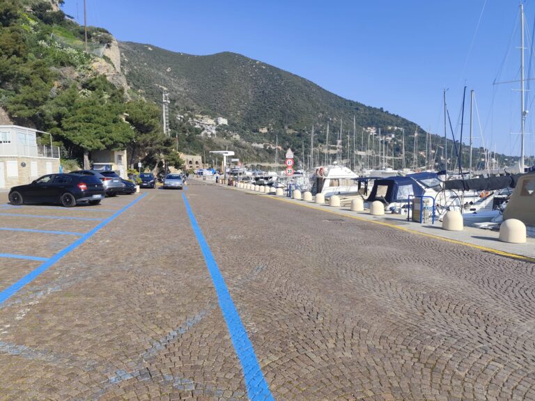 Parcheggi blu Porto Luca Ferrari (2)