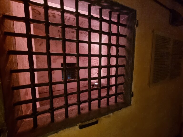 Torre Grimaldina prigioni