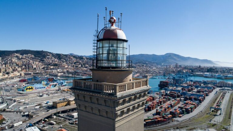 Lanterna porto genova