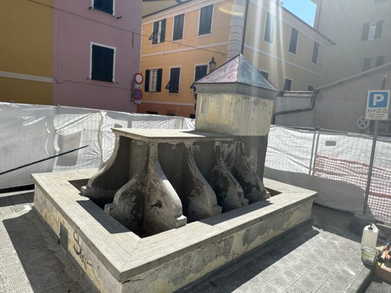 Lavatoi piazza Solari 2