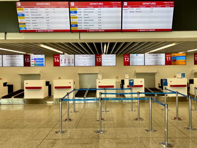 desk check-in Aeroporto di Genova