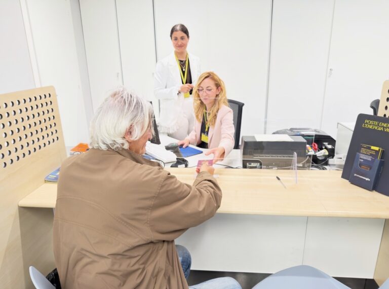 passaporto alle poste