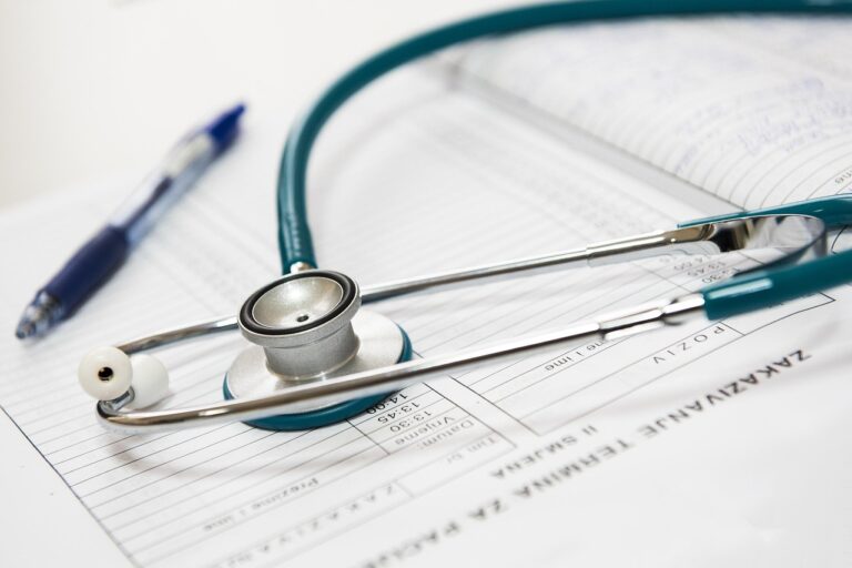Foto: DarkoStojanovic / Pixabay – Docsy, l'assistente Ai per la medicina legale nata a Genova, serve centinaia di professionisti