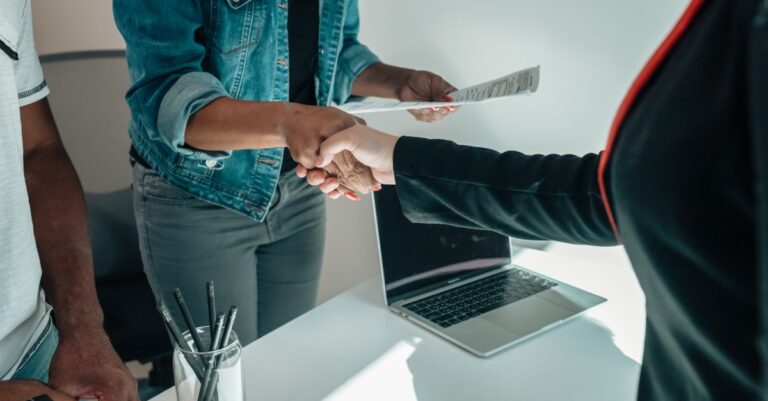 Foto: Kindel Media / Pexels – Lavoro a Imperia, 3.620 entrate programmate dalle imprese nel trimestre