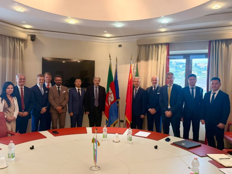 Regione Liguria e Hainan: incontro a Genova su porti e logistica